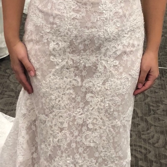 New Wedding Dress - Picture 2 of 7